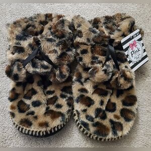 BNWT - Leopard Print Fluffy Pompom Women's Home Slippers Shoes